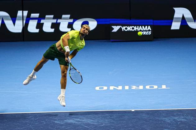Nitto ATP, Tennis Herren Finals 2025 - Day 7 Carlos Alcaraz of Spain plays in the Men s Singles Round match against Felix Auger-Aliassime of Canada during day seven of the Nitto ATP Finals 2025 at Inalpi Arena in Turin, Italy, on November 15, 2025. Turin Turin Italy  Copyright: xMiguelxReisx originalFilename:reis-notitle251115_np28s.jpg