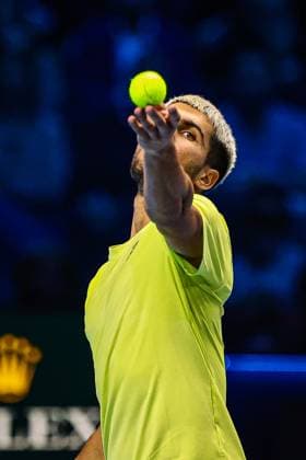 Nitto ATP, Tennis Herren Finals 2025 - Day 7 Carlos Alcaraz of Spain plays in the Men s Singles Round match against Felix Auger-Aliassime of Canada during day seven of the Nitto ATP Finals 2025 at Inalpi Arena in Turin, Italy, on November 15, 2025. Turin Turin Italy  Copyright: xMiguelxReisx originalFilename:reis-notitle251115_npfzG.jpg