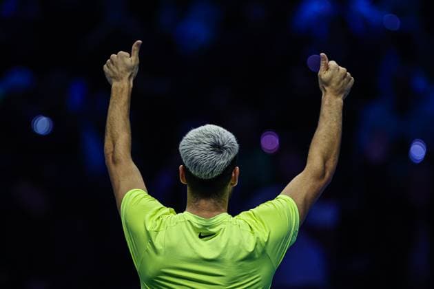Nitto ATP, Tennis Herren Finals 2025 - Day 7 Carlos Alcaraz of Spain plays in the Men s Singles Round match against Felix Auger-Aliassime of Canada during day seven of the Nitto ATP Finals 2025 at Inalpi Arena in Turin, Italy, on November 15, 2025. Turin Turin Italy  Copyright: xMiguelxReisx originalFilename:reis-notitle251115_npHj9.jpg