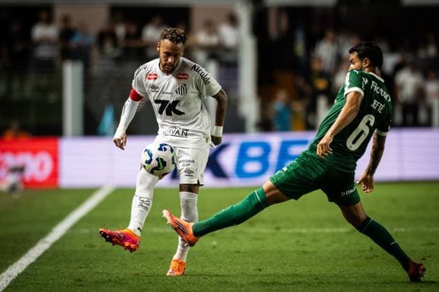 SANTOS vs PALMEIRAS - BRASILEIRAO SERIE A 2025 SANTOS, BRAZIL - NOV 15 - Neymar of Santos in action during the Match between Santos versus Palmeiras valid for the Campeonato Brasileiro 2025, held at Vila Belmiro today November 15. SANTOS SAO PAULO BRAZIL Copyright: xREBECAxSCHUMACKERx