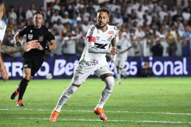 Santos and Palmeiras in the Brazilian Championship Neymar of Santos during a match against Palmeiras in a rescheduled game from the 13th round of the Brazilian Championship, at Vila Belmiro, on the coast of Sao Paulo, this Saturday, the 15th. SANTOS SP BRAZIL Copyright: xMarinaxUezimax