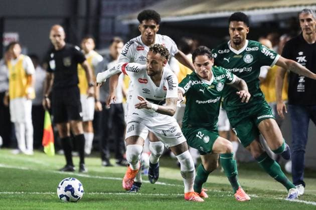 Santos and Palmeiras in the Brazilian Championship Neymar of Santos during a match against Palmeiras in a rescheduled game from the 13th round of the Brazilian Championship, at Vila Belmiro, on the coast of Sao Paulo, this Saturday, the 15th. SANTOS SP BRAZIL Copyright: xMarinaxUezimax