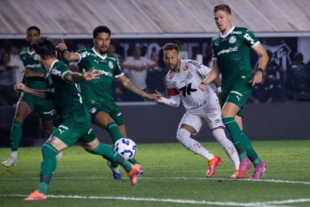 Vila Belmiro SANTOS (SP), 11 15 2025 - BRAZILIAN CHAMPIONSHIP SERIES A: SANTOS x PALMEIRAS - Match valid for the Brazilian Championship Series A, held at Vila Belmiro, in Santos, this Saturday, the 15th. (Photo: MARCUS ANGELO Photo Premium SPP) 30930 (MARCUS ANGELO SPP) Copyright: xMARCUSxANGELOx xSPPx spp-en-MaAn-marcus_angelo_photo_premium_323877.jpeg