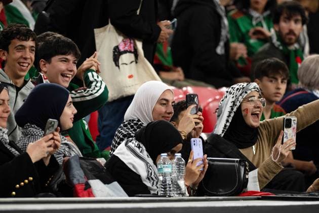 November 15, 2025, Bilbao, Basque Country, Spain: Fans, holding Palestinian flags, show their support during the friendly football match between Basque Country and Palestine at San Mames Stadium. Bilbao Spain - ZUMAd308 20251115_zsp_d308_016 Copyright: xJuanxCarlosxLucasx