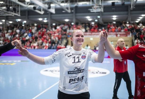 HANDBALL WOMEN 1 BUNDESLIGA 8 SPIELTAG THC TUS METZINGEN FOR EDITORIAL PURPOSES ONLY p 15 11 2025 Bad Langensalza Handball Women 1 Bundesliga Women Season 2025 2026 Salzhalle 8 Spieltag Thüringer HC TuS Metzingen im Foto Torhüterin Laura Kuske 11 Thüringer HC Germany Thueringen Bad Langensalza Copyright SaschaxFromm Copyright: SaschaxFromm doc83a60zg4t6afrb7feou ,EDITORIAL USE ONLY Copyright: SaschaxFromm