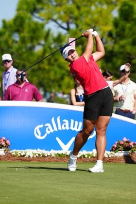 BELLEAIR, FL - NOVEMBER 15: LPGA, Golf Damen golfer Haeran Ryu plays her tee shot on the 4th hole during the third round of The Annika driven by Gainbridge at Pelican on November 15, 2025, at the Pelican Golf Club in Belleair, Florida. (Photo by Brian Spurlock Icon Sportswire). GOLF: NOV 15 LPGA The ANNIKA EDITORIAL USE ONLY Icon251115110