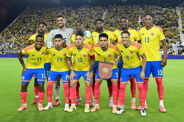 Colombian players line up in a friendly match between the Colombian and New Zealand national teams at Chase Stadium in Fort Lauderdale, Florida, United States, 15 November 2025. International Friendly, Länderspiel, Nationalmannschaft Colombia - New Zealand !ACHTUNG: NUR REDAKTIONELLE NUTZUNG!  Copyright: xGiorgioxVierax AME9514 20251116-55018550834_1