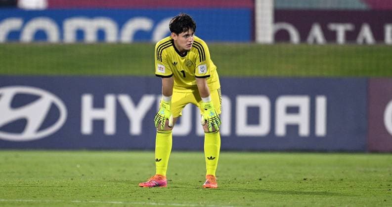 Football, Juniors U 17 World Cup 2025 Doha Qatar Round of 16 15 11 2025 Match 83 Germany Burkina Faso Goalkeeper Marcello Trippel Germany