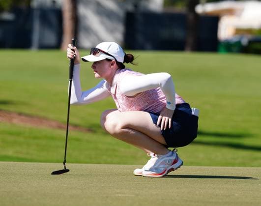 BELLEAIR, FL - NOVEMBER 15: LPGA, Golf Damen golfer Esther Henseleit putts on the 18th hole during the third round of The Annika driven by Gainbridge at Pelican on November 15, 2025, at the Pelican Golf Club in Belleair, Florida. (Photo by Brian Spurlock Icon Sportswire). BELLEAIR, FL - NOVEMBER 15: LPGA golfer Karis Anne Davidson putts on the 18th hole during the third round of The Annika driven by Gainbridge at Pelican on November 15, 2025, at the Pelican Golf Club in Belleair, Florida. (Photo by Brian Spurlock Icon Sportswire). GOLF: NOV 15 LPGA The ANNIKA EDITORIAL USE ONLY Icon251115145