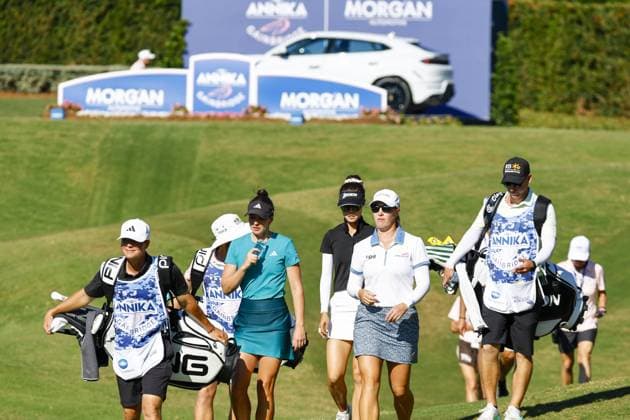 November 15, 2025, Belleair, Florida, USA: Leaders Linn Grant, Jennifer Kupcho and Grace Kim walk to the 12th green during round three of the Annika LPGA, Golf Damen tournament on Saturday, Nov. 15, 2025 in Belleair. Belleair USA - ZUMAs70_ 20251115_zan_s70_001 Copyright: xLuisxSantanax Belleair USA - ZUMA0840 20251115_zan_s70_001 Copyright: xIMAGO LuisxSantanax