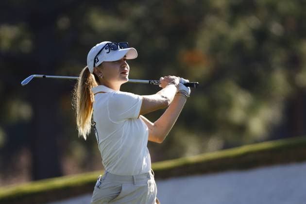 November 15, 2025, Belleair, Florida, USA: Nataliya Guseva swings on the 18th hole during round three of the Annika LPGA, Golf Damen tournament on Saturday, Nov. 15, 2025 in Belleair. Belleair USA - ZUMAs70_ 20251115_zan_s70_010 Copyright: xLuisxSantanax Belleair USA - ZUMA0840 20251115_zan_s70_010 Copyright: xIMAGO LuisxSantanax