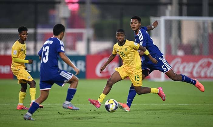 Football, Junior U 17 World Cup 2025 Doha Qatar Round of 16 15 11 2025 Match 82 Japan South Africa Anthony Udembe Motosuna re, Japan v Neo Bohloko 2 v te, South Africa