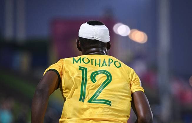 Football, Junior U 17 World Cup 2025 Doha Qatar Round of 16 15 11 2025 Match 82 Japan South Africa Tumi Mothapo South Africa wears a head bandage after sustaining a laceration to his head in a tackle