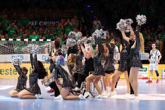 DEU, DHB, 1 HBL, Fuechse Berlin vs THW Kiel, 15 11 2025, Max Schmeling Halle, Berlin, DEU, DHB, 1 HBL, Fuechse Berlin vs THW Kiel, in the picture Dance de Lux nordphotoxGmbHx xEngler nph00076