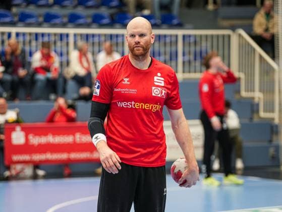 Alexander Becker TuSEM Essen, 02 beim aufwaermen TuSEM Essen vs 1 VfL Potsdam, Handball, 2 Bundesliga, 11 Matchday, Season 2025 2026, 15 11 2025 TuSEM Essen vs 1 VfL Potsdam, Handball, 2 Bundesliga, 11 Matchday, Season 2025 2026, 15 11 2025 Essen Copyright: xEibner-Pressefoto DamianxKruczynx EP_DKI
