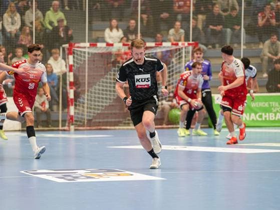 Nico Baermann Referee is focused TuSEM Essen vs 1 VfL Potsdam, Handball, 2 Bundesliga, Matchday 11, Season 2025 2026, 15 11 2025 TuSEM Essen vs 1 VfL Potsdam, Handball, 2 Bundesliga, Matchday 11, Season 2025 2026, 15 11 2025 Essen Copyright: xEibner-Pressefoto DamianxKruczynx EP_DKI