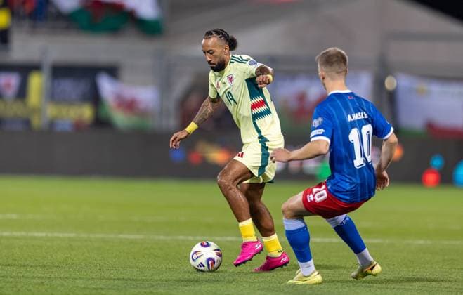 15 11 2025, Rheinpark Stadion, Vaduz, LIE, FIFA World Cup 2026 qualifier, Liechtenstein vs Wales, Group J, pictured Sorba Thomas Wales and Alessio Hasler Liechtenstein Sorba Thomas Wales and Alessio Hasler Liechtenstein during the FIFA World Cup 2026 qualifier group J match between Liechtenstein and Wales at the Rheinpark Stadion in Vaduz, Liechtenstein on 2025 11 15 Expa Vaduz  EP_rin