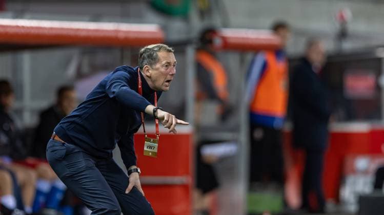 15 11 2025, Rheinpark Stadion, Vaduz, LIE, FIFA World Cup 2026 qualifier, Liechtenstein vs Wales, Group J, pictured Coach Konrad Fünfstück Liechtenstein Coach Konrad Fünfstück Liechtenstein during the FIFA World Cup 2026 qualifier group J match between Liechtenstein and Wales at the Rheinpark Stadion in Vaduz, Liechtenstein on 2025 11 15 Expa Vaduz  EP_rin