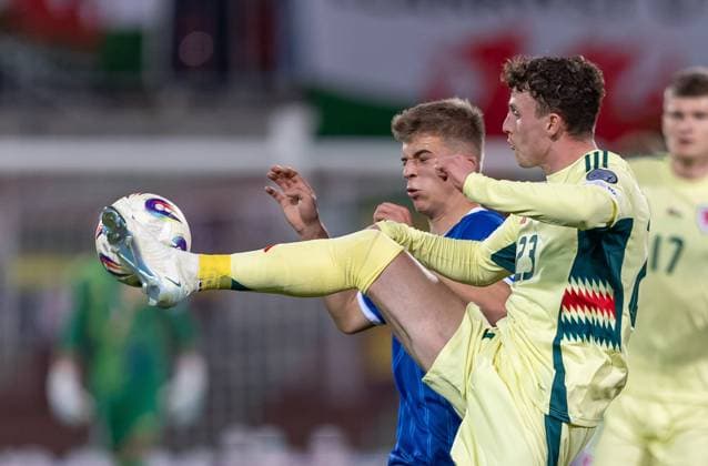 15 11 2025, Rheinpark Stadion, Vaduz, LIE, FIFA World Cup 2026 qualifier, Liechtenstein vs Wales, Group J, pictured Alessio Hasler Liechtenstein and Nathan Broadhead Wales Alessio Hasler Liechtenstein and Nathan Broadhead Wales during the FIFA World Cup 2026 qualifier group J match between Liechtenstein and Wales at the Rheinpark Stadion in Vaduz, Liechtenstein on 2025 11 15 Expa Vaduz  EP_rin