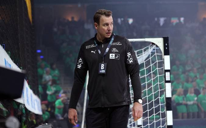 Coach Filip Jicha Action Upper body Sport Handball HBL Bundesliga Men 12 Matchday Season 2025 2026 15 11 2025 Füchse Berlin vs THW Kiel