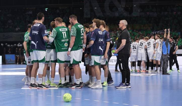 Time out Füchse Berlin Sport Handball HBL Bundesliga Men 12 Matchday Season 2025 2026 15 11 2025 Füchse Berlin vs THW Kiel