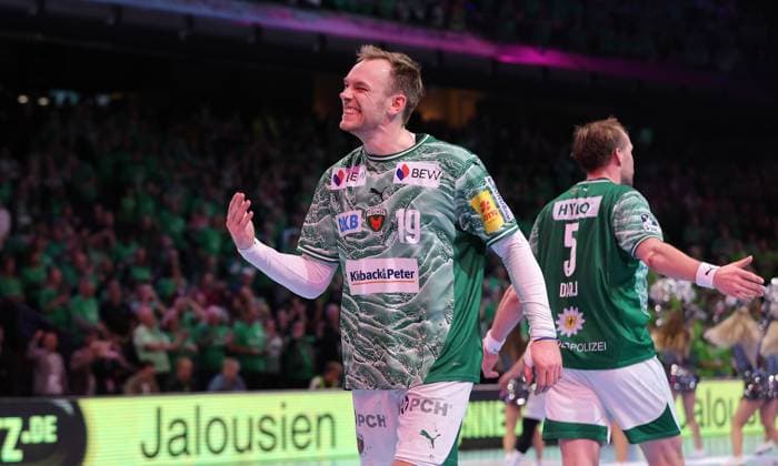 Mathias Gidsel, Max Darj cheers after the end of the game Joy Emotion Cheers Final cheer Sport Handball HBL Bundesliga Men 12 Matchday Season 2025 2026 15 11 2025 Füchse Berlin vs THW Kiel