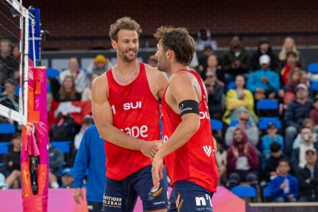 Beach Volleyball World Championships Adelaide, Australia 16 11 2025 ADELAIDE, AUSTRALIA NOVEMBER 16 Leo Dillier Player 2 SUI , Marco Krattiger Player 1 SUI during the Beach Volleyball World Championships at Adelaide on November 16, 2025 in Adelaide, Australia Copyright: xBEAUTIFULxSPORTS PeterxWeberx