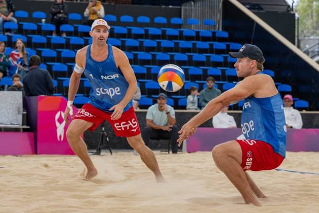 Beach Volleyball World Championships Adelaide, Australia 16 11 2025 ADELAIDE, AUSTRALIA NOVEMBER 16 Christian Sandlie Sørum Player 2 NOR , Anders Berntsen Mol Player 1 NOR during the Beach Volleyball World Championships at Adelaide on November 16, 2025 in Adelaide, Australia Copyright: xBEAUTIFULxSPORTS PeterxWeberx