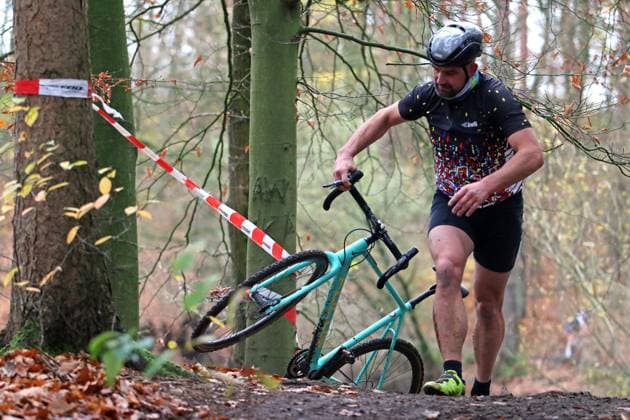 Stevens Cyclo Cross Cup elite field, masters and juniors on the Am Butterberg course in Elmshorn
