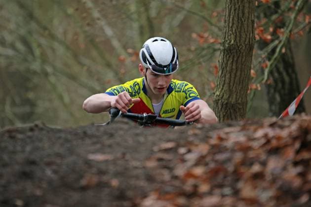 Stevens Cyclo Cross Cup elite field, masters and juniors on the Am Butterberg course in Elmshorn