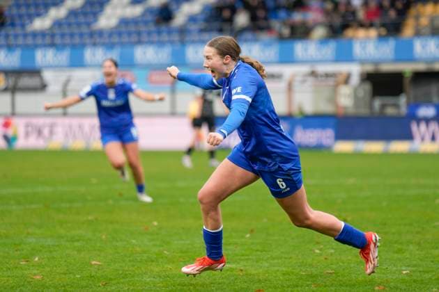 16 11 2025, Hänsch Arena, Meppen, GER, 2 Bundesliga, Women SV Meppen vs Viktoria Berlin, Laura Bröring SV Meppen 6 cheers after her 2 0 goal DFL REGULATIONS PROHIBIT ANY USE OF PHOTOGRAPHS AS IMAGE SEQUENCES AND OR QUASI VIDEO Meppen Lower Saxony Germany Hänsch Arena