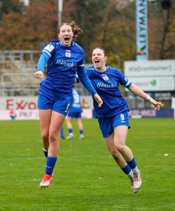 16 11 2025, Hänsch Arena, Meppen, GER, 2 Bundesliga, Women SV Meppen vs Viktoria Berlin, Laura Bröring SV Meppen 6 jumps into the air after her 2 0 goal, behind her is Marleen Kropp SV Meppen 9 DFL REGULATIONS PROHIBIT ANY USE OF PHOTOGRAPHS AS IMAGE SEQUENCES AND OR QUASI VIDEO Meppen Lower Saxony Germany Hänsch Arena
