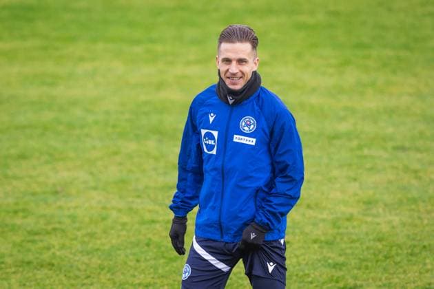 GERMANY SLOVAKIA national team, Nationalteam TRAINING Peter Pekarik of Slovakia during training ahead of European qualifier of FIFA World Cup, WM, Weltmeisterschaft, Fussball 2026 football match between Slovakia and Germany. Senec, Slovakia, November 16, 2025. Copyright: xx 080A8778