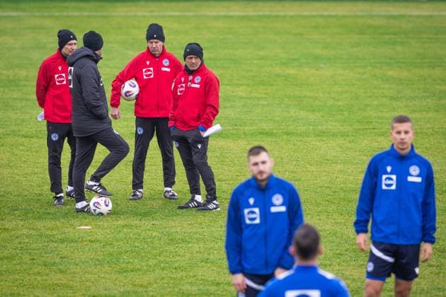 GERMANY SLOVAKIA national team, Nationalteam TRAINING Head coach of Slovakia Francesco Calzona during training ahead of European qualifier of FIFA World Cup, WM, Weltmeisterschaft, Fussball 2026 football match between Slovakia and Germany. Senec, Slovakia, November 16, 2025. Copyright: xx 080A9047