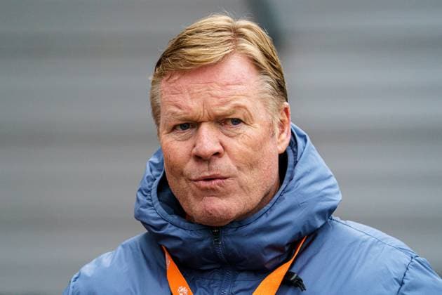 2025-11-16 Training session of the Netherlands national team, Nationalteam ZEIST, NETHERLANDS - NOVEMBER 16: head coach Ronald Koeman of Netherlands looks on during the Training session of the Netherlands national team at KNVB Campus on November 16, 2025 in Zeist, Netherlands. Zeist KNVB Campus Netherlands Content not available for redistribution in The Netherlands directly or indirectly through any third parties. Copyright: xGabrielxCalvinoxAlonsox
