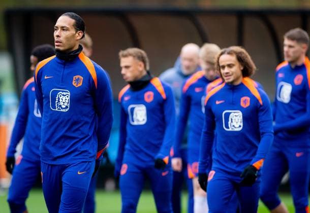ZEIST - Virgil van Dijk during the Dutch national football team s training session at the KNVB Campus, ahead of the World Cup qualifier against Lithuania. ANP IRIS VAN DEN BROEK xVIxANPxSportx xxANPxIVx 542244612 originalFilename: 542244612.jpg