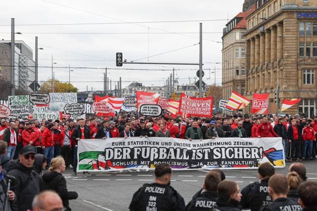 Fandemo on 16 11 2025 in Leipzig Football is safe Your statistics and our warning show Football is safe Put an end to populism Yes to fan culture Demo MH