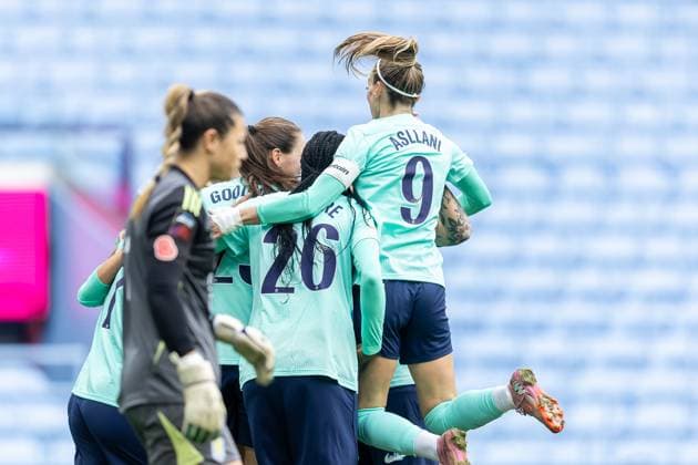 Aston Villa Women v London City Lionnesses Women s Super League 16 11 2025. GOAL scores 1-0 London City Lionesses midfielder Saki Kumagai (8) scores and celebrates during the Women s Super League match between Aston Villa Women and London City Lionnesses at Villa Park, Birmingham, England on 16 November 2025. Editorial use only DataCo restrictions apply See www.football-dataco.com , Copyright: xManjitxNarotrax PSI-23214-0007