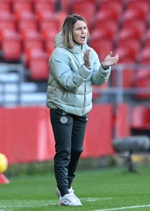 St Helens, England, 16th November 2025. Sonia Bompastor manager of Chelsea encourages during the Liverpool FC Women vs Chelsea Women Barclays Women s Super League match at the Totally Wicked Stadium, St Helens. Picture credit should read: Cody Froggatt Sportimage EDITORIAL USE ONLY. No use with unauthorised audio, video, data, fixture lists, club league logos or live services. Online in-match use limited to 120 images, no video emulation. No use in betting, games or single club league player publications. SPI_018_CF_LIVERPOOL_FC_WOMEN_V_CHELSEA_WOMEN SPI-4287-0019