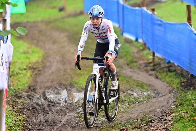X2O Badkamers Trofee 2025-2026 Hamme HAMME, BELGIUM - NOVEMBER 16 : Van Der Heijden Inge of Crelan - Corendon during the 3rd leg of the Flandriencross X2O Badkamers Trofee 2025-2026 a cyclocross race for Women Elite on November 16, 2025 in Hamme, Belgium, 16 11 2025 ( Hamme Belgium  Copyright: xPeterxDexVoechtx