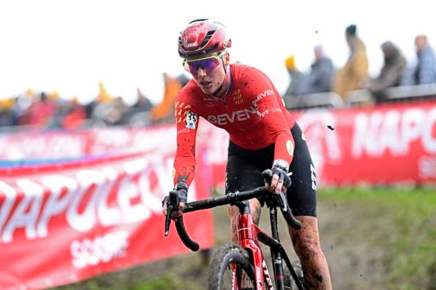 X2O Badkamers Trofee 2025-2026 Hamme HAMME, BELGIUM - NOVEMBER 16 : rider of Seven Racing during the 3rd leg of the Flandriencross X2O Badkamers Trofee 2025-2026 a cyclocross race for Women Elite on November 16, 2025 in Hamme, Belgium, 16 11 2025 ( Hamme Belgium  Copyright: xPeterxDexVoechtx