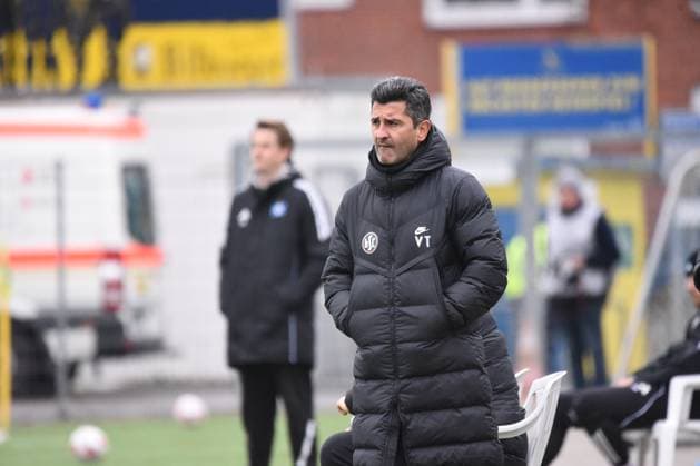 Soccer I Men I Season 2025 2026 I Regionalliga Nord I 19 Matchday I Hamburger SV II U21 HSC Hannover I 16 11 2025 Vural Tasdelen HSC, Head Coach For editorial use only Hamburg Stadion Hoheluft, Lokstedter Steindamm 87 Hamburg Germany Copyright: xLobeca RobertoxSeidelx