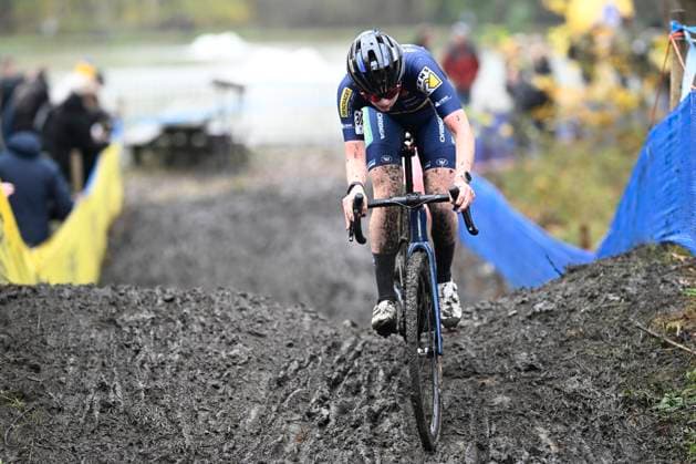 X2O Badkamers Trofee 2025-2026 Hamme HAMME, BELGIUM - NOVEMBER 16 : Seynave Ilken of Cycling Team Deschacht - Hens Cx Team during the 3rd leg of the Flandriencross X2O Badkamers Trofee 2025-2026 a cyclocross race for Women Elite on November 16, 2025 in Hamme, Belgium, 16 11 2025 ( Hamme Belgium  Copyright: xPeterxDexVoechtx