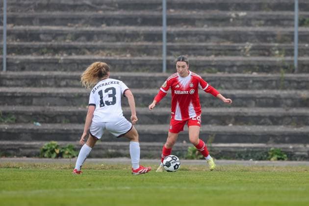 Barbara Dunst FC Bayern Muenchen, 28 with Leonie Haberaecker FC Ingolstadt 04, 13 , GER, FC Ingolstadt 04 vs FC Bayern Muenchen, Soccer, DFB Pokal Women, Round of 16, Season 2025 2026, 16 11 2025, DFB REGULATES PROHIBIT ANY USE OF PHOTOGRAPHS AS IMAGE SEQUENCES AND OR QUASI VIDEO, GER, FC Ingolstadt 04 vs FC Bayern Muenchen, Football, DFB Cup Women, Round of 16, Season 2025 2026, 16 11 2025 Ingolstadt Copyright: xEibner-Pressefoto JennixMaulx EP_JML