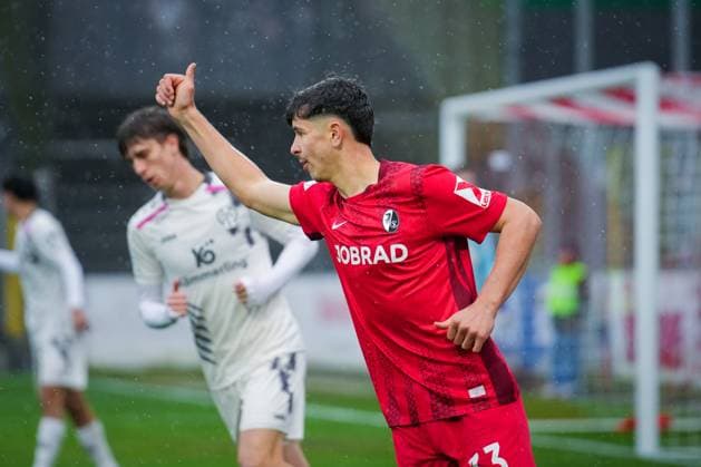 Germany, Football, Regionalliga Südwest, Season 2025 2026, Matchday 17 SC Freiburg II vs 1 FSV Mainz 05 II Dreisamstadion Freiburg Karl Steinmann SC Freiburg II, 33 Freiburg Dreisamstadion Baden Württemberg Germany Copyright: xFINLEYxMÖRCHx