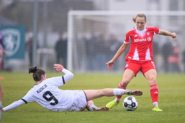 Soccer, DFB Cup Women, 20251116, FC Ingolstadt 04 FC Bayern Munich In the picture from l Emma KUSCH Ingolstadt, 9 , Magdalena ERIKSSON Bayern, 5 Ingolstadt ESV Stadion Bayern Germany Copyright: Passion2Press MarkusxFischerx