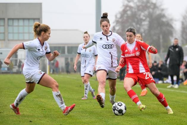 Soccer, DFB Cup Women, 20251116, FC Ingolstadt 04 FC Bayern Munich In the picture from l Leonie HABERÄCKER Ingolstadt, 13 , Emma KUSCH Ingolstadt, 9 , Barbara DUNST Bayern, 28 Zweikampf Ball Ingolstadt ESV Stadion Bayern Germany Copyright: Passion2Press MarkusxFischerx