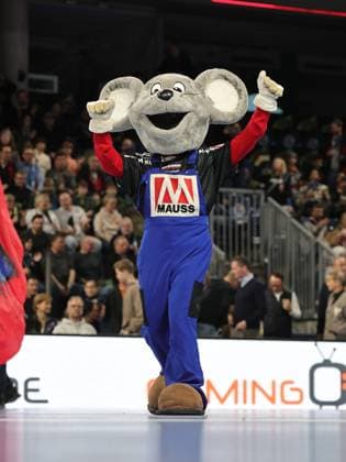 16 11 2025 Handball 1 Bundesliga DAIKIN HBL Season 2025 2026 12 Matchday HC Erlangen Metropolregion Nuremberg HCE TBV Lemgo Lippe DaMa xdaxmax Mascot Mouse