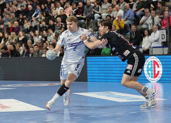 16 11 2025 Handball 1 Bundesliga DAIKIN HBL Season 2025 2026 12 Matchday HC Erlangen Metropolregion Nuremberg HCE TBV Lemgo Lippe DaMa xdaxmax Lukas Hutecek 2, TBV Lemgo Florian Scheerer 10, HC Erlangen HCE