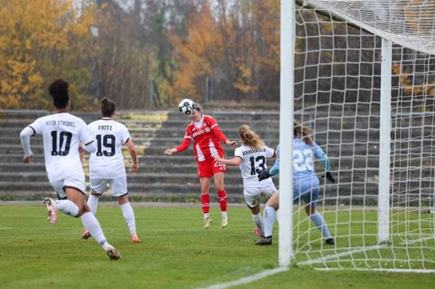 Barbara Dunst FC Bayern Muenchen, 28 with Leonie Haberaecker FC Ingolstadt 04, 13 and Anna Lena Daum FC Ingolstadt 04, 22 and Anna Lena Fritz FC Ingolstadt 04, 19 , with Melissa Kuya Strobel FC Ingolstadt 04, 10 ,, GER, FC Ingolstadt 04 vs FC Bayern Muenchen, Soccer, DFB Pokal Frauen, Achtelfinale, Saison 2025 2026, 16 11 2025, DFB REGULATIONS PROHIBIT ANY USE OF PHOTOGRAPHS AS IMAGE SEQUENCES AND OR QUASI VIDEO, GER, FC Ingolstadt 04 vs FC Bayern Muenchen, Football, DFB Pokal Frauen, Achtelfinale, Saison 2025 2026, 16 11 2025 Ingolstadt Copyright: xEibner-Pressefoto JennixMaulx EP_JML